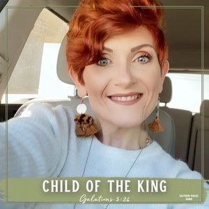 Meet your Posher, Lorina